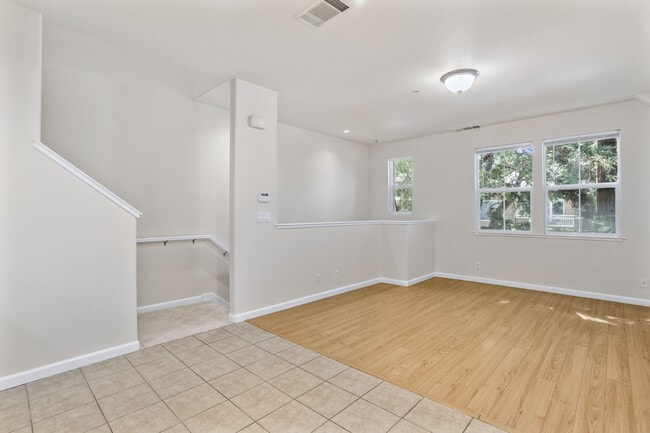 Photo - 2189 Beech Cir Townhome