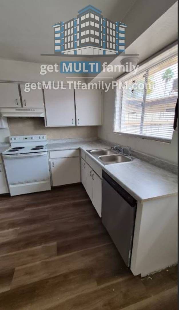 Foto del edificio - 8407 E Coronado Rd