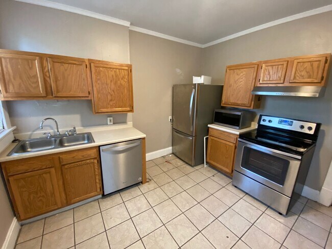 Building Photo - E Maynard Ave 215-217 YBR