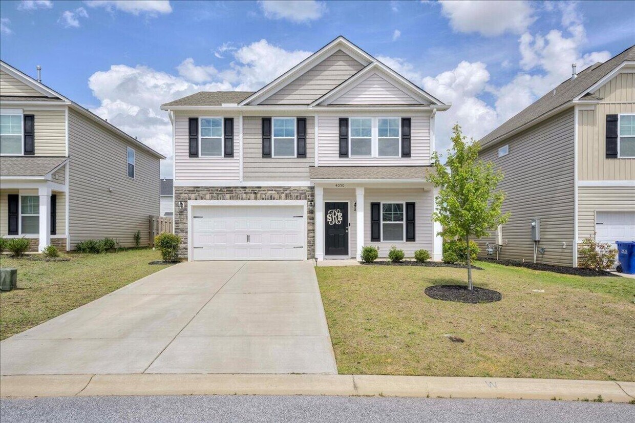 Foto principal - Home For Rent - 4050 Thinbleberry Drive Gr...