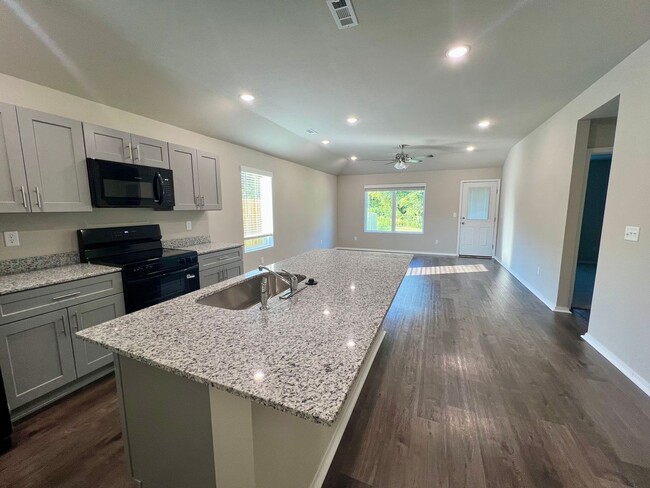 Building Photo - 8912 Preston Wood Dr