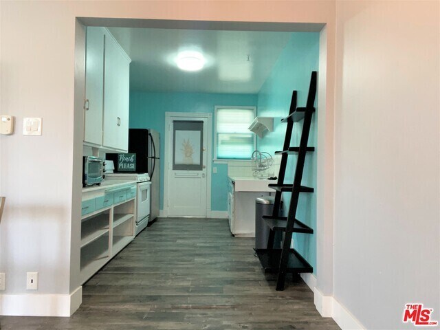 Foto del edificio - 1700 S Stanley Ave