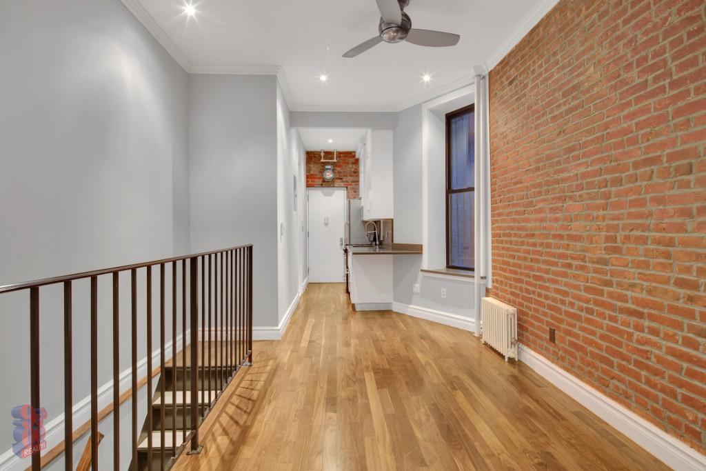Primary Photo - 60 Avenue B