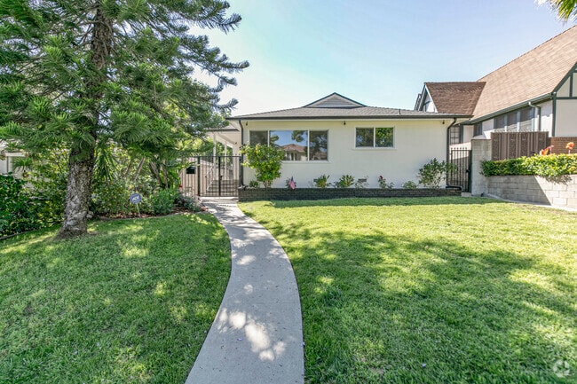 Building Photo - 1061 E Santa Anita Ave