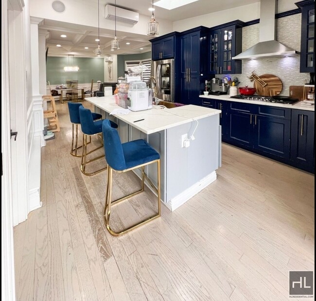 Building Photo - 3rd avenue