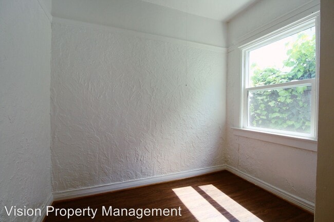 Building Photo - 5730 Adeline St