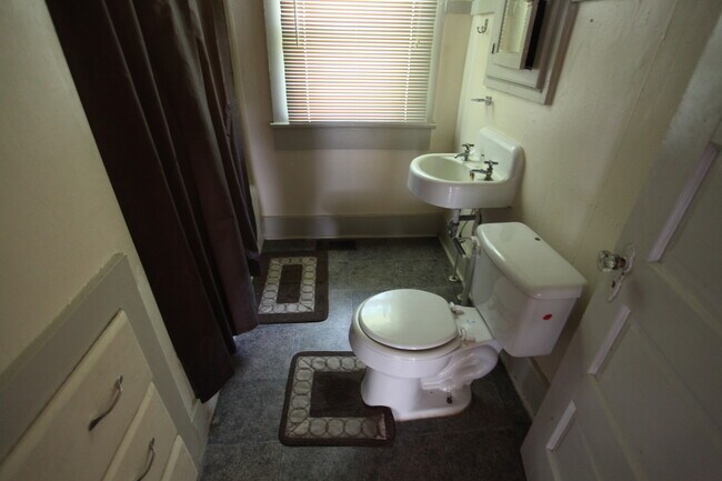 Foto del edificio - Samford Ave Available!