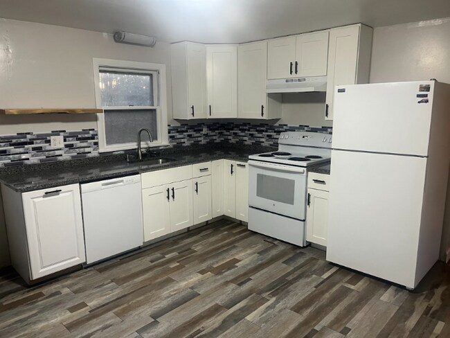 Photo - 17 Ontario Ave Apartment