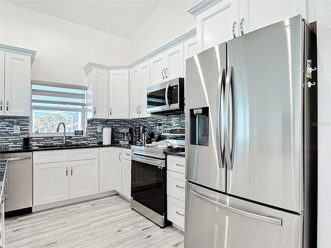 Foto del edificio - 202 Long Meadow Ln S