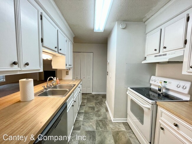 Building Photo - 3 br, 2 bath House - 6B Cutlers Ct