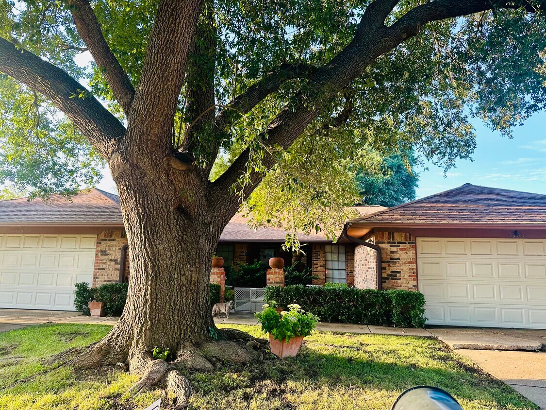 Foto principal - 5300 Hastings Dr