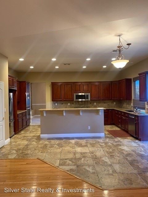 Building Photo - 4 br, 3 bath House - 342 Doe Run Circle