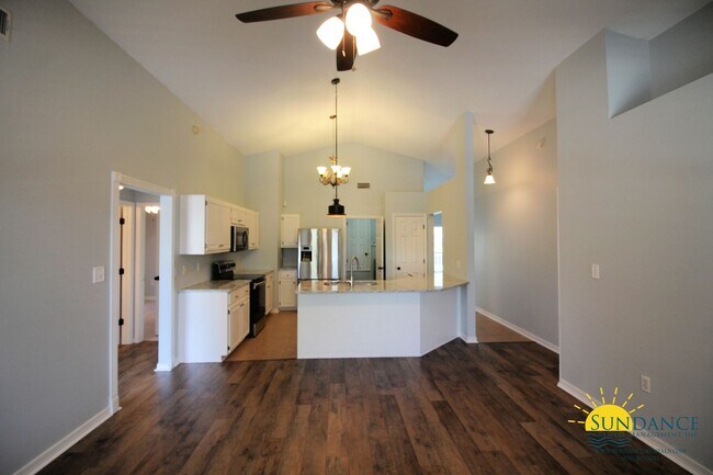 Building Photo - Beautiful 3 Bedroom Home in Fort Walton Beach