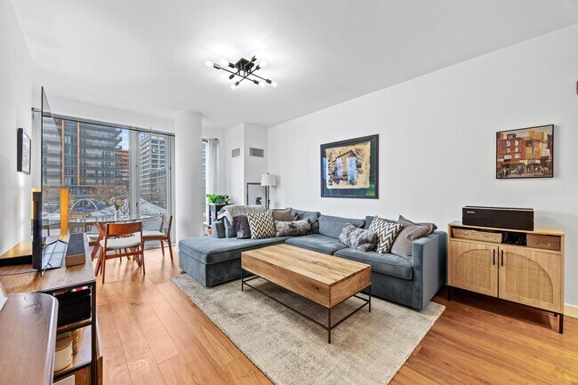 Foto del edificio - 2 Shore Ln