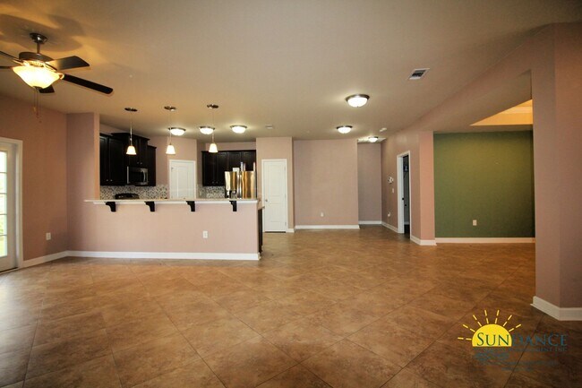 Foto del edificio - Gorgeous 3 Bedroom Home in South Crestview!