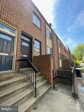 Building Photo - 1916 Rodman St