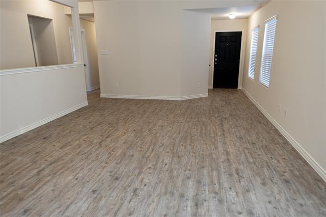 Foto del edificio - 1702 Swallow Dr