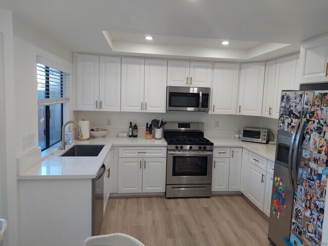 Foto del edificio - 17527 Ashburton Rd
