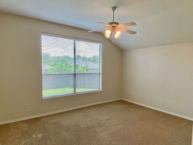 Building Photo - 1314 Mission Creek Dr