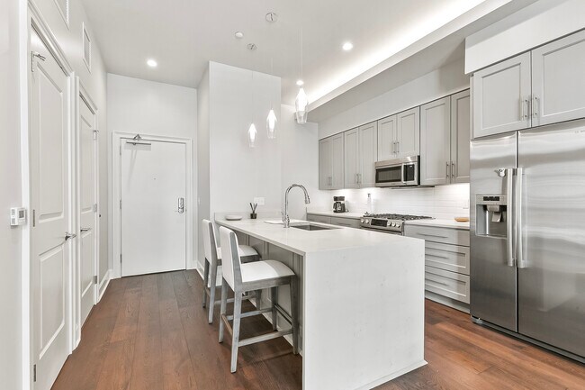 Foto del edificio - 731 Saint Charles Ave