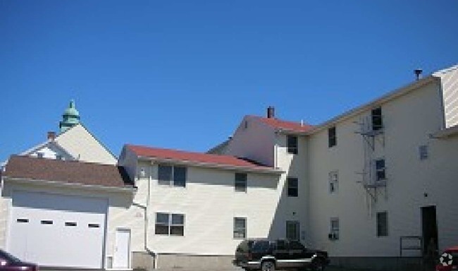Building Photo - 120 Orange St