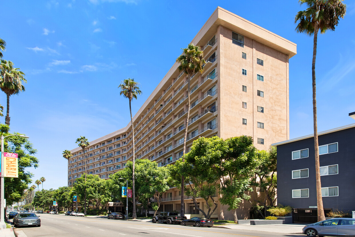 Doheny Drive Apartments