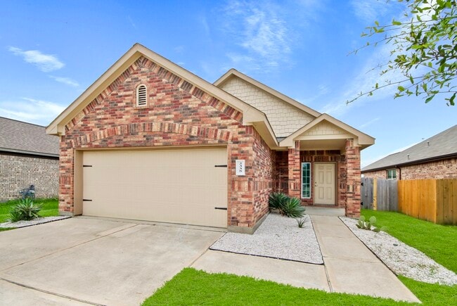 Building Photo - 2335 Spring Hollow Dr