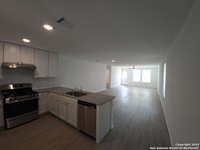 Foto del edificio - 10243 Asta Trl