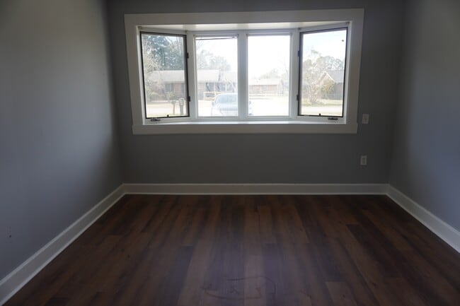 Foto del edificio - 207 Berry Ct