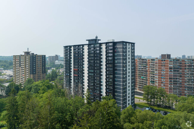 Building Photo - Maeford Court Apartments