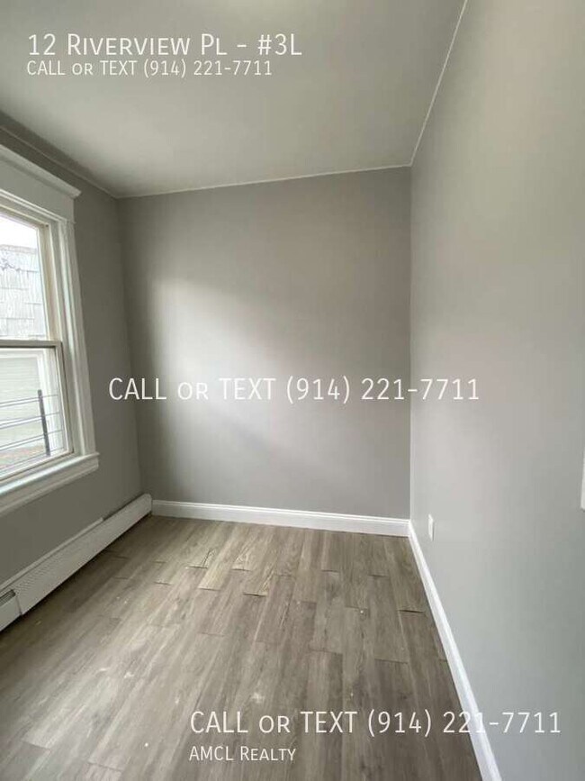 Foto del edificio - 12 Riverview Pl