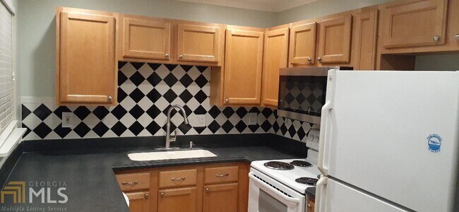 Foto del edificio - 1647 Briarcliff Rd NE