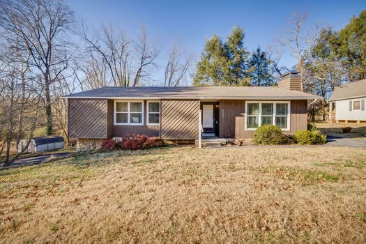 Building Photo - 5013 Emerald Dr