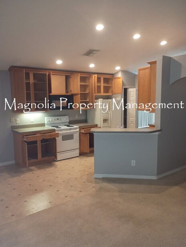 Building Photo - Highlander Estates