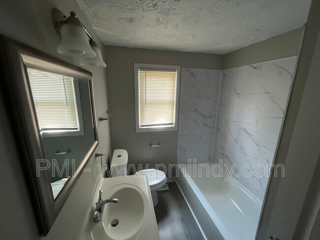 Building Photo - 3514 Orchard Ave