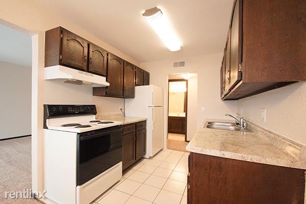 Building Photo - 1276 Larpenteur Ave W
