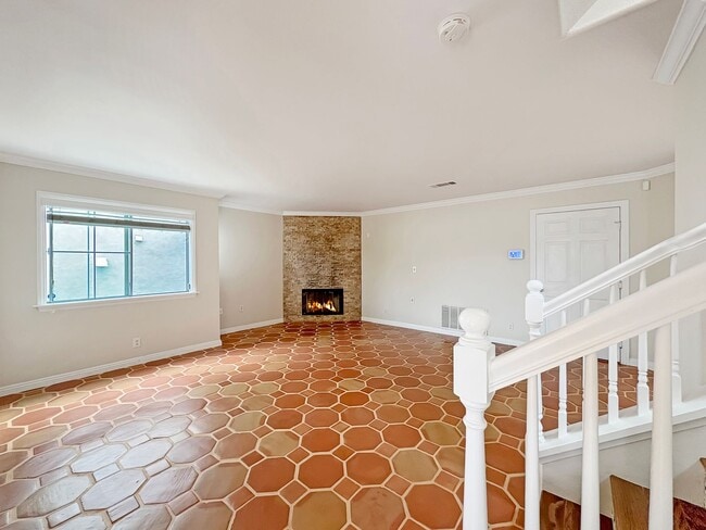Building Photo - Charming 3B/2BA Oceanside Retreat with Mod...