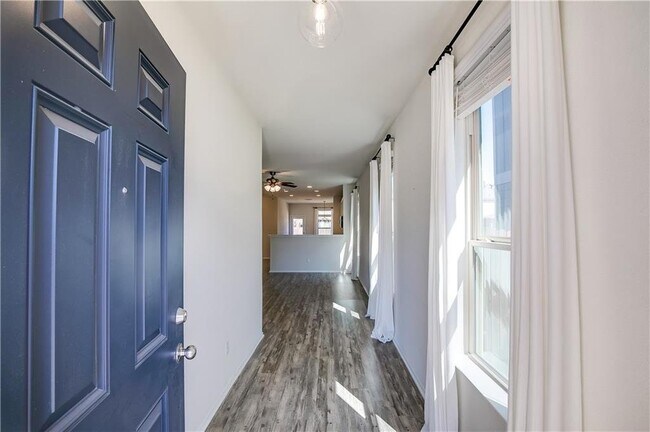 Foto del edificio - 260 La Dera Drive, Liberty Hill, TX 78642 ...