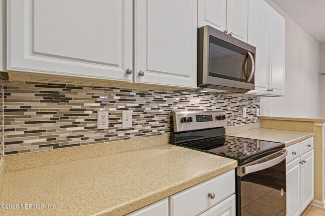 Foto del edificio - 9411 Osprey Branch Trail