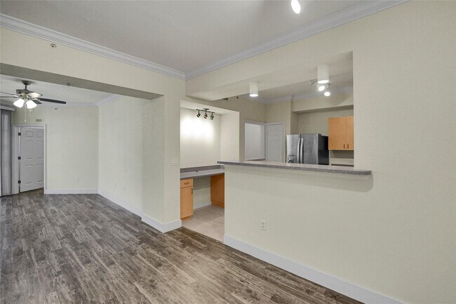 Foto del edificio - 533 NE 3rd Ave