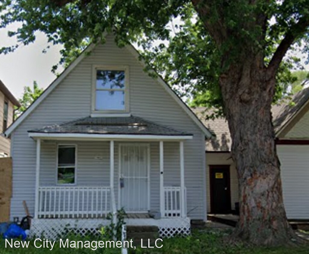 Foto principal - 2 br, 1 bath House - 4409 East 10th Street
