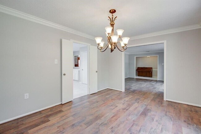 Foto del edificio - 11918 Glenway Dr