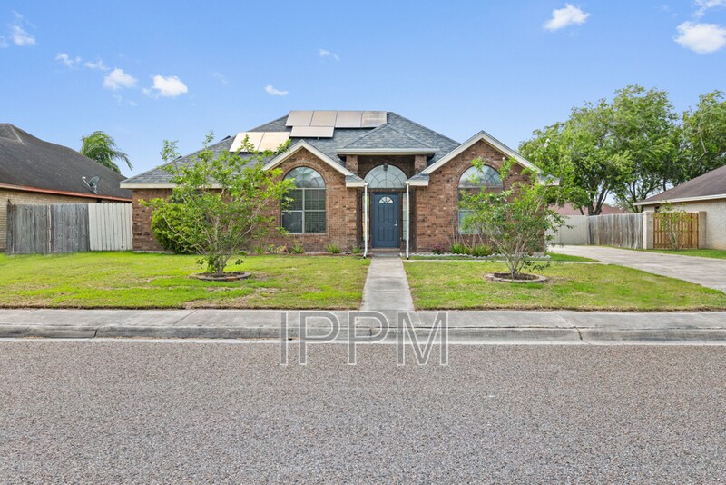 Foto principal - 5233 Clearview Dr