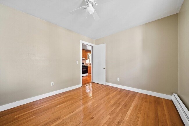 Foto del edificio - 395 Lexington St