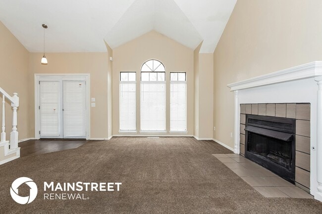 Building Photo - 9313 S Land Ave