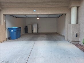 Building Photo - 2053 Quarry Ridge St