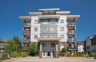 Building Photo - 1516 McCallum Rd