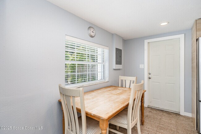 Building Photo - 2255 Fatzler Rd