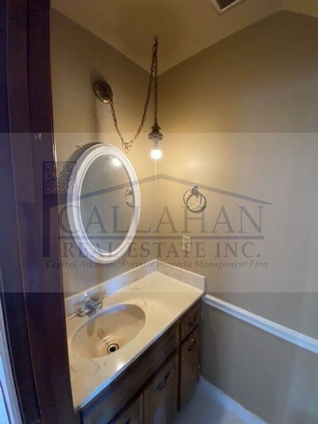 Foto del edificio - Shackleford Rd Townhome