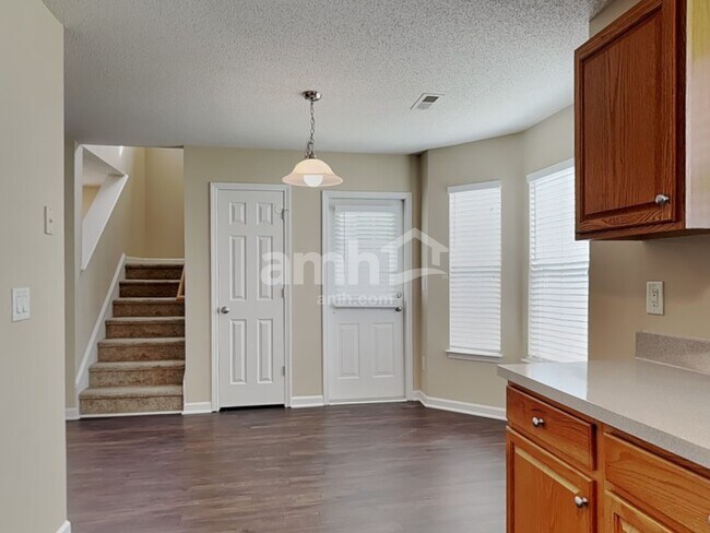 Foto del edificio - 3646 Sunset Hollow Dr